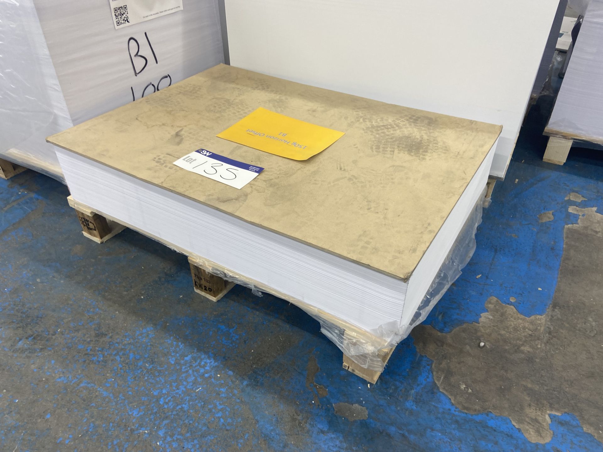 Part Pallet of EBB Horizon Offset Paper, 102cm x 72cm Please read the following important