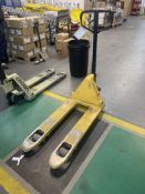 2500kg cap. Hand Hydraulic Pallet Truck Please read the following important notes:- ***Overseas