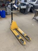 2500kg cap. Hand Hydraulic Pallet Truck Please read the following important notes:- ***Overseas