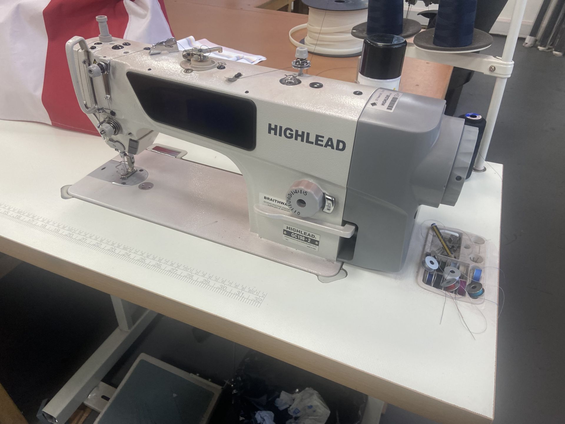 Highlead GC198-2 Lockstitch Sewing Machine, serial no. 0040256, with fitted pedal operated bed, - Image 2 of 6