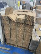 Part Pallet of Flat Pack Cardboard Boxes, each box approx. 140mm x 260mm x 170mm Please read the
