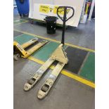 Crown Hand Hydraulic Pallet Truck Please read the following important notes:- ***Overseas buyers -