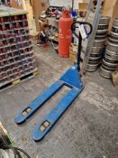 BiGDUG 2000kg Pallet Truck Please read the following important notes:- ***Overseas buyers - All lots