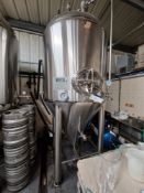Willis/ Hangzhou Kuangbo 3000L Double Jacketed Insulated Stainless Steel Beer Tank/Fermenter, serial