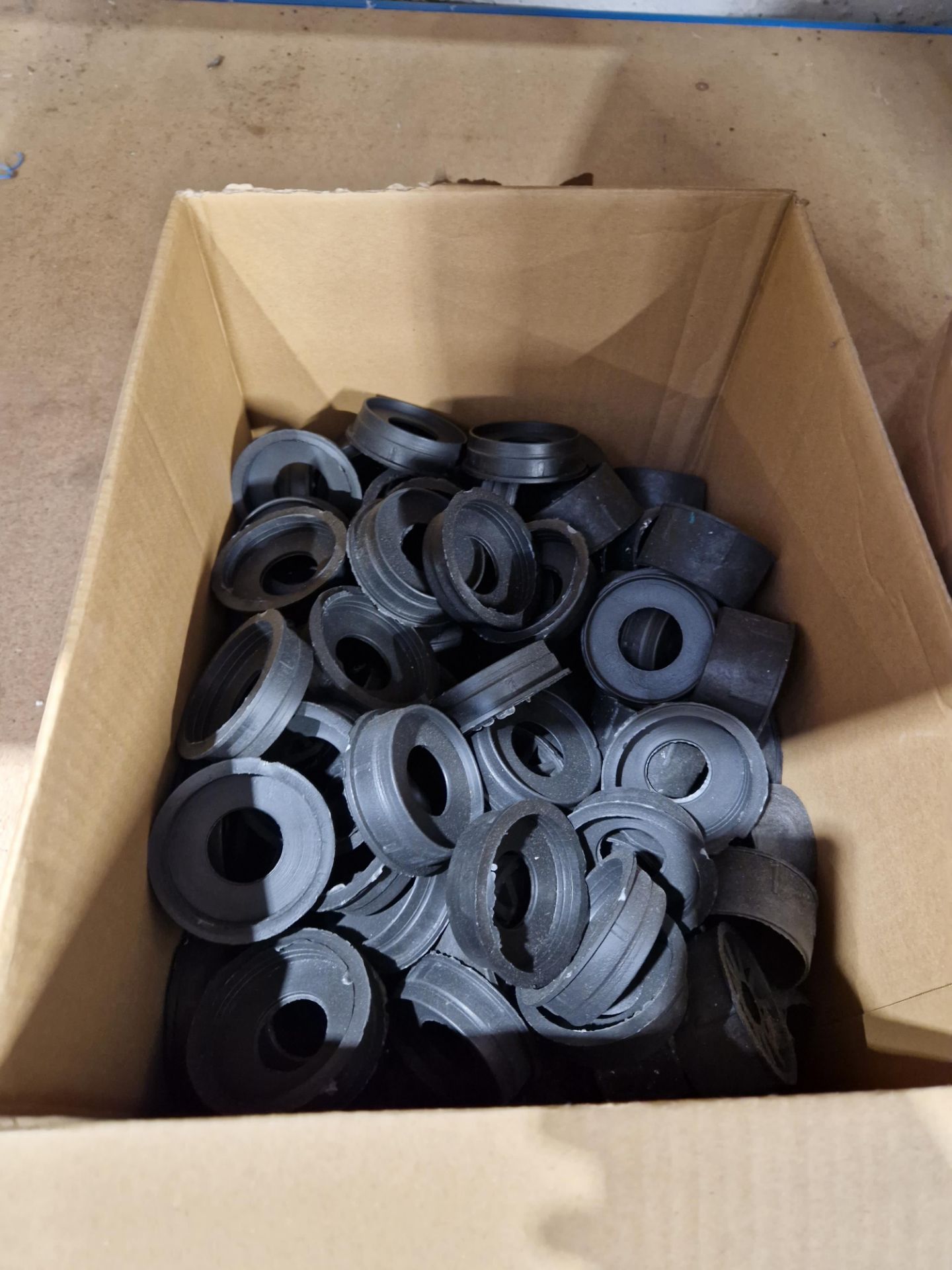 Quantity of Plastic Reel Ends Please read the following important notes:- ***Overseas buyers - All - Image 2 of 3