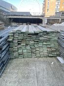 APPROX. 1600 SCAFFOLD BOARDS, mainly 3.9m long (excluding scaffolding components) (please note