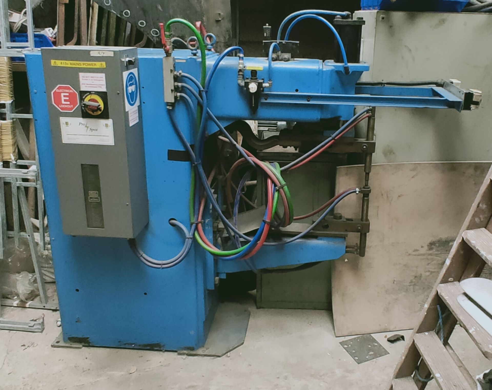 British Federal WS2000 Spot Welder/ Pro Spot, approx. 160cm x 180cm x 65cm, loading free of charge -