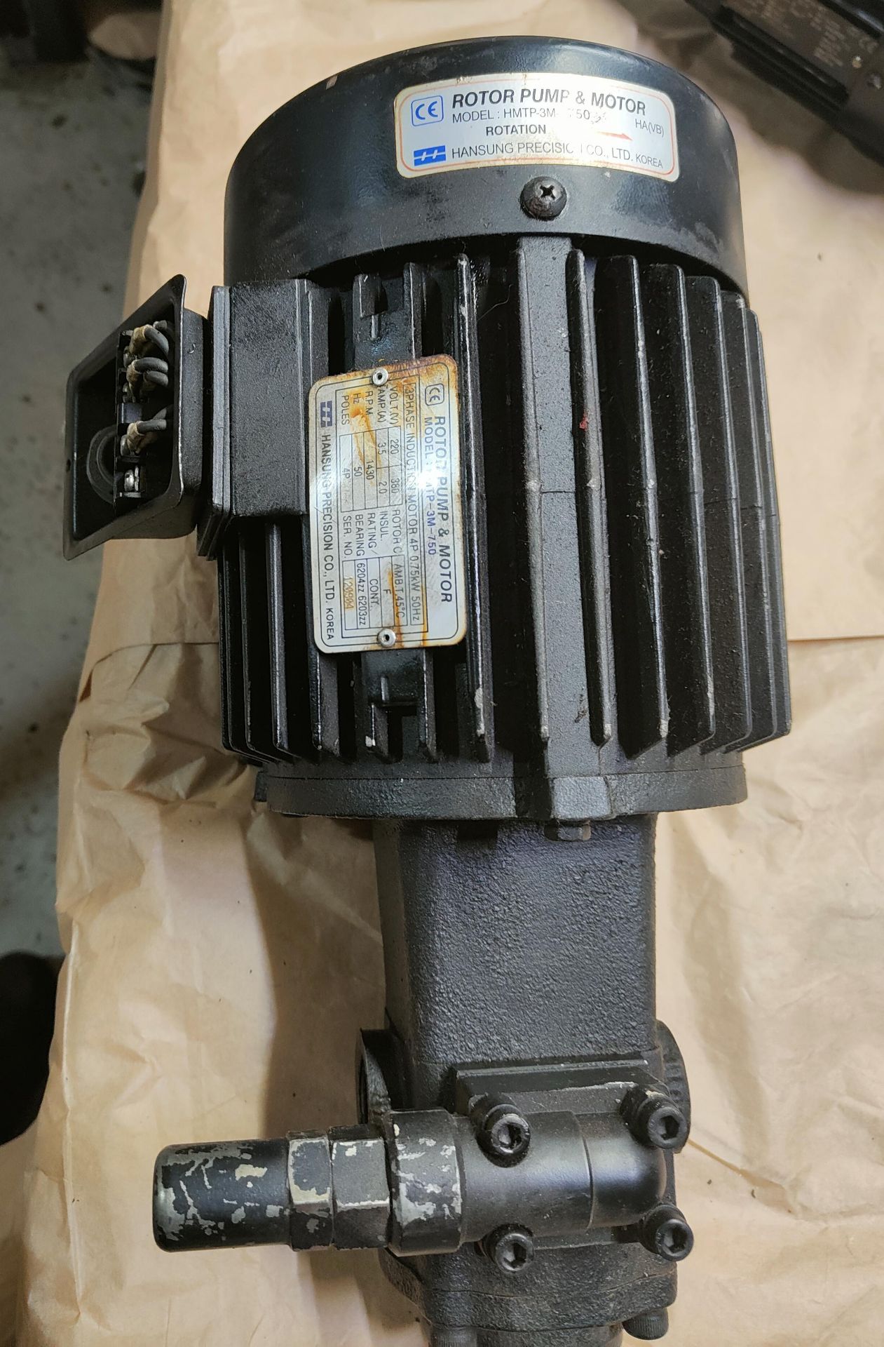Hansung HMTP3M Three Phase Induction Motor, loading free of charge - yes (vendors comments -