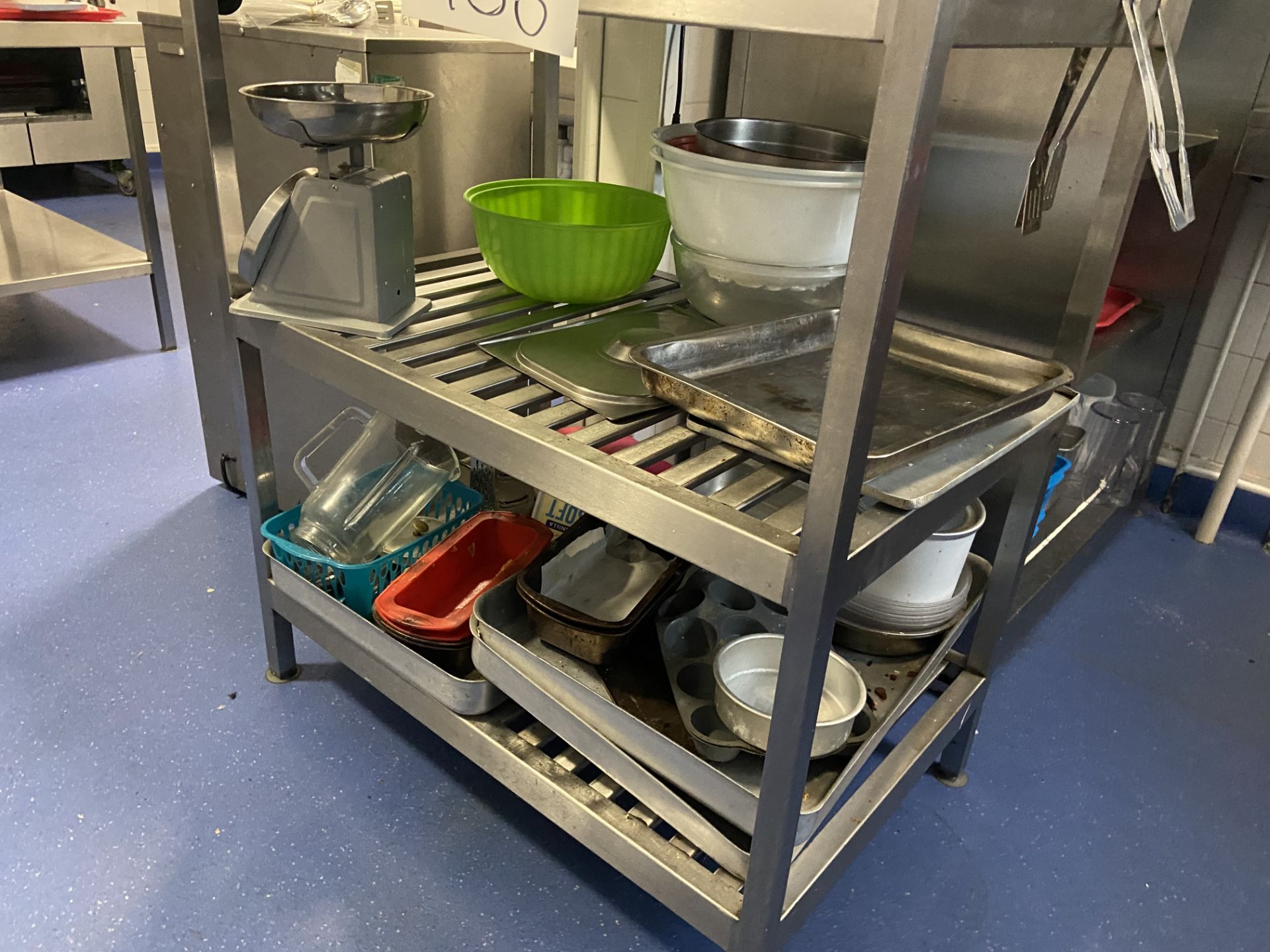 Contents of Rack, including cooking utensils, pots, weighing scales and trays Please read the - Image 3 of 3