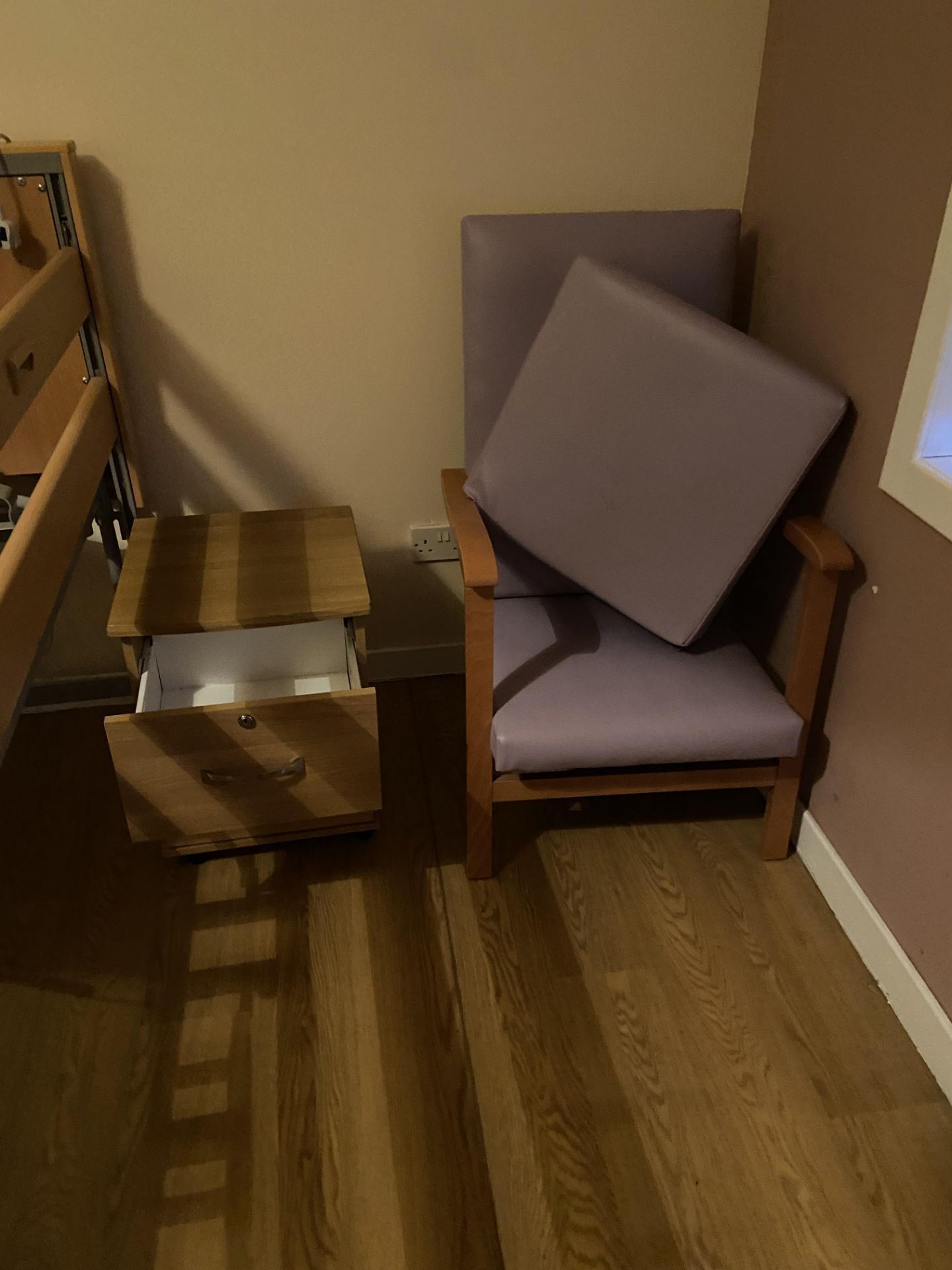 Remaining Bedroom Furniture, including oak laminated wardrobe, three assorted armchairs, shelving - Image 3 of 4