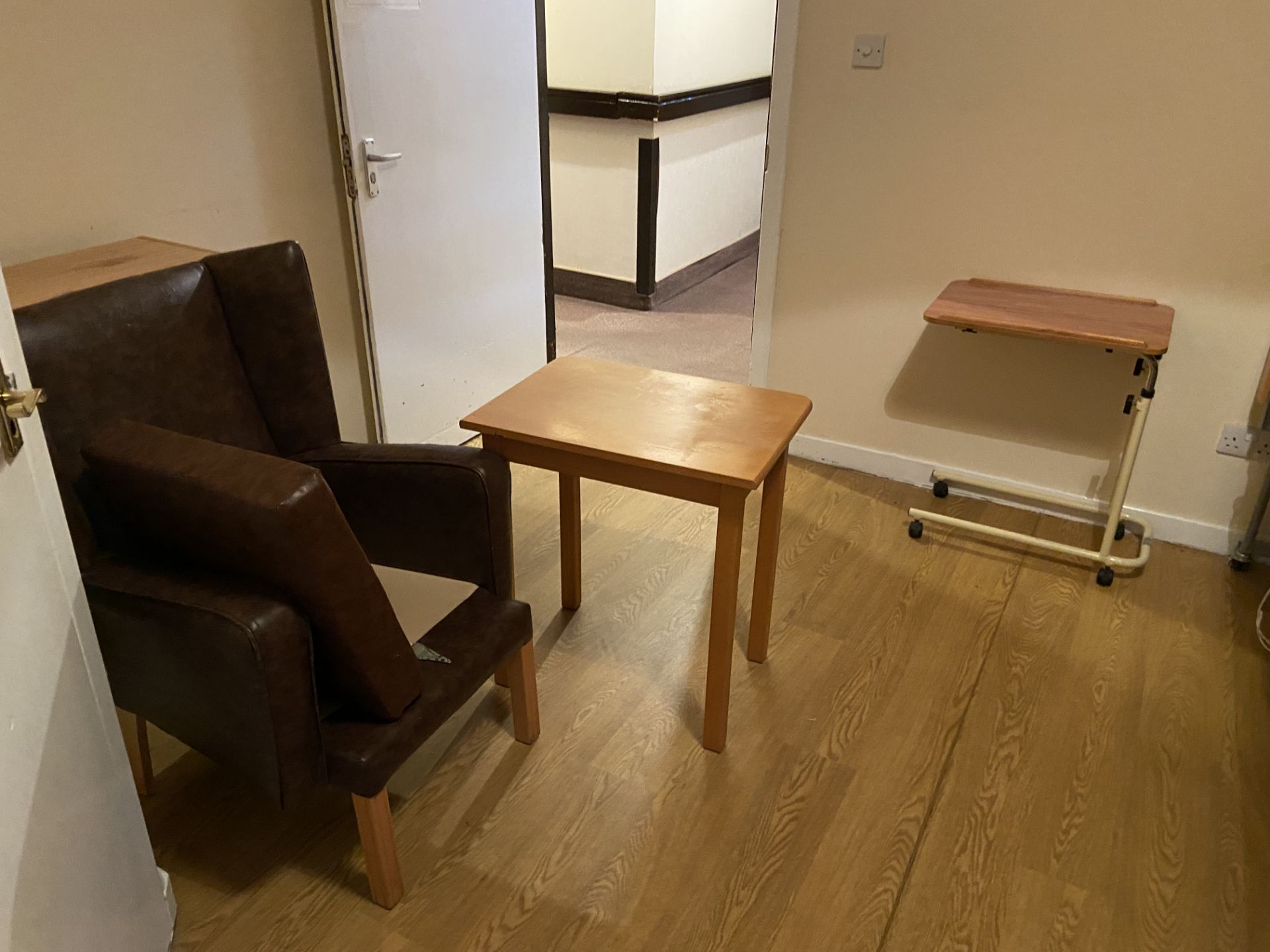 Remaining Bedroom Furniture, including oak laminated wardrobe, three assorted armchairs, shelving - Image 4 of 4