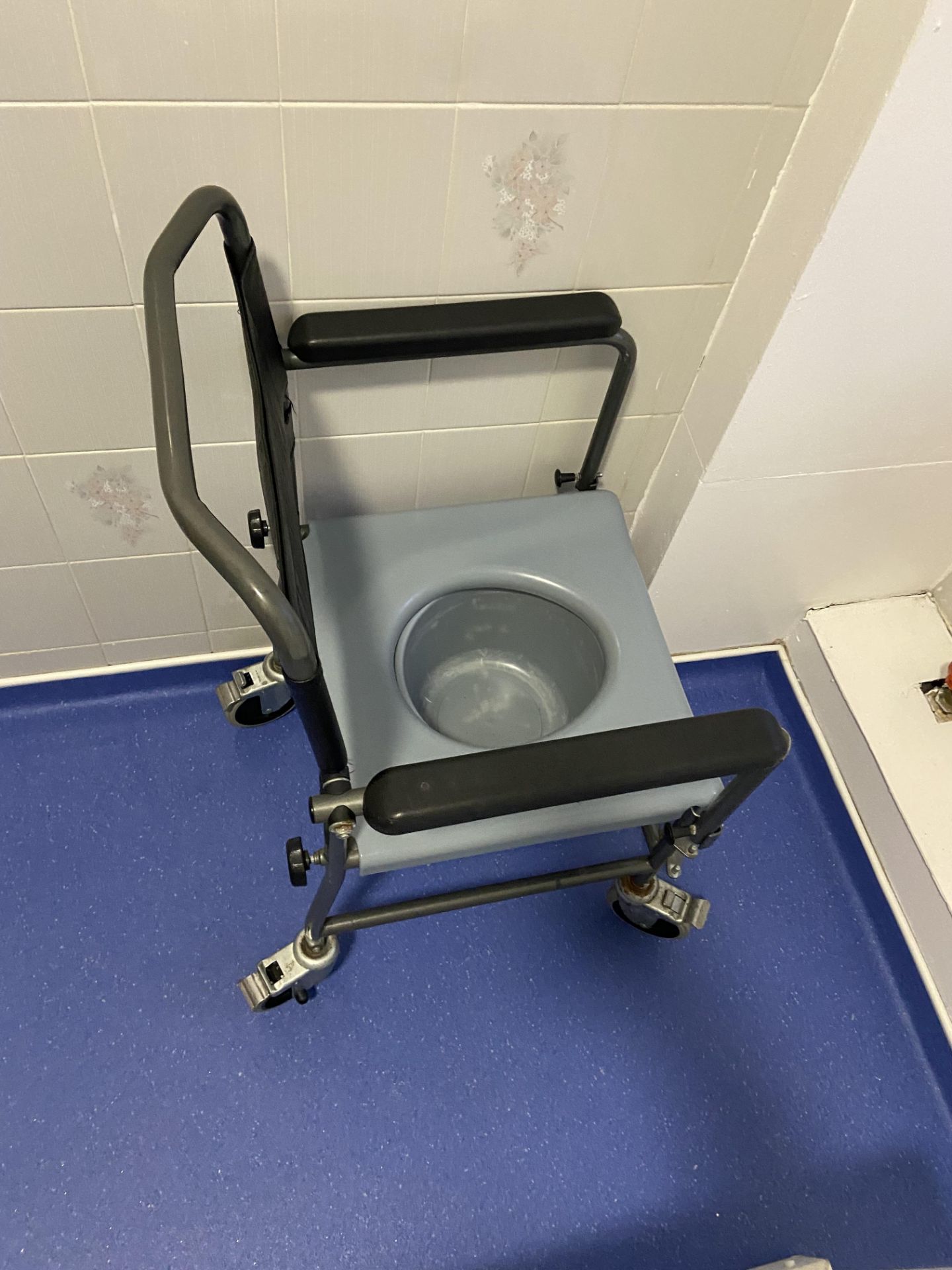 Shower Commode Wheelchair Please read the following important notes:- ***Overseas buyers - All - Image 2 of 2