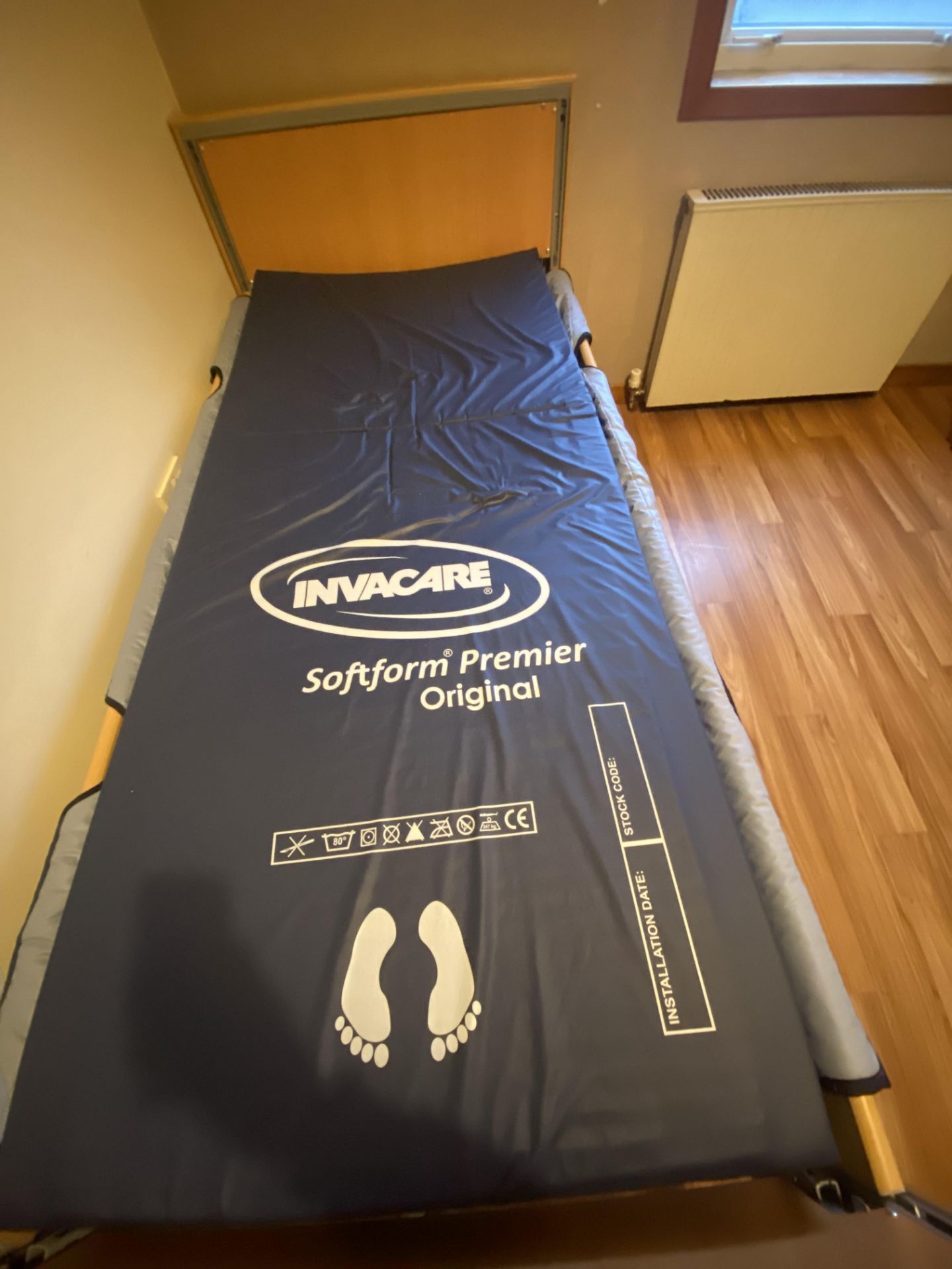 Invacare Mobile Adjustable Height Bed Frame, with Invacare soft foam premier mattress (Room 4) - Image 3 of 3