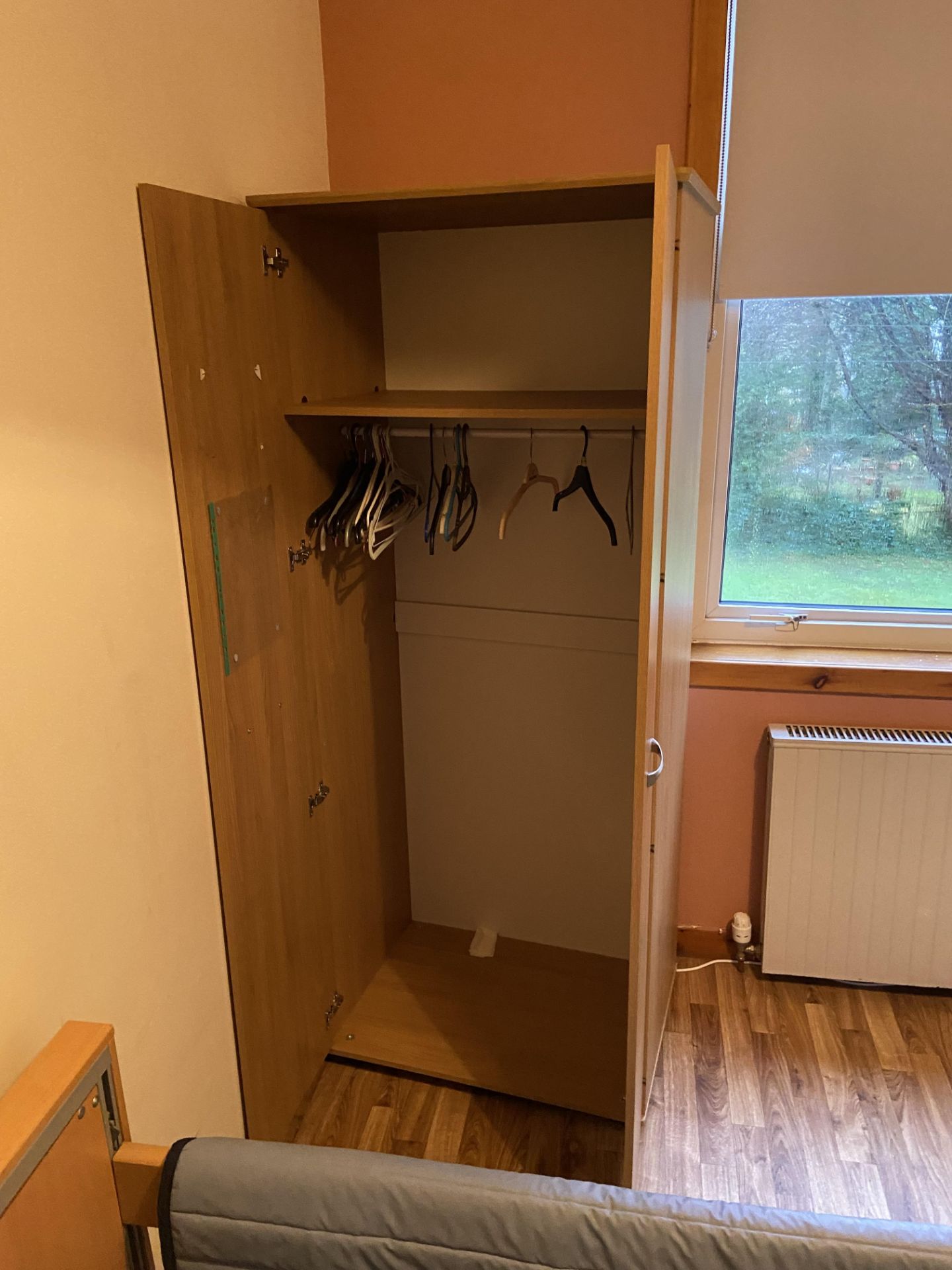 Remaining Bedroom Furniture, including oak laminated wardrobe, three drawer chest-of-drawers and two - Image 4 of 4