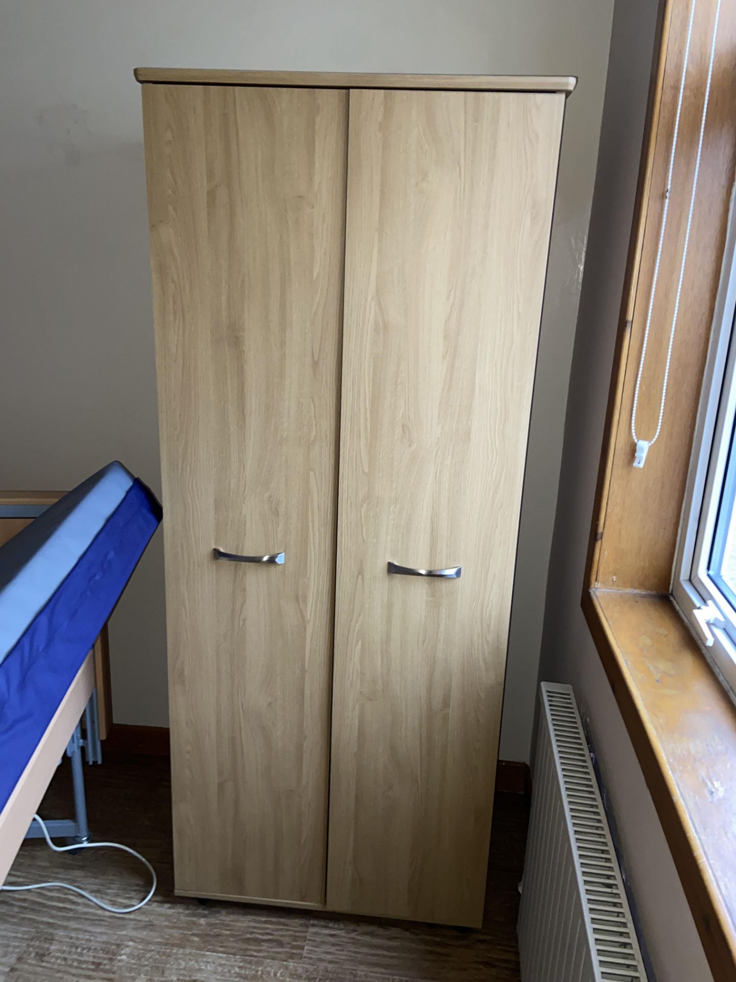 Remaining Bedroom Furniture, including oak laminated wardrobe, three drawer chest-of-drawers, - Image 3 of 3