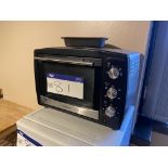Silvercrest Microwave Oven Please read the following important notes:- ***Overseas buyers - All lots