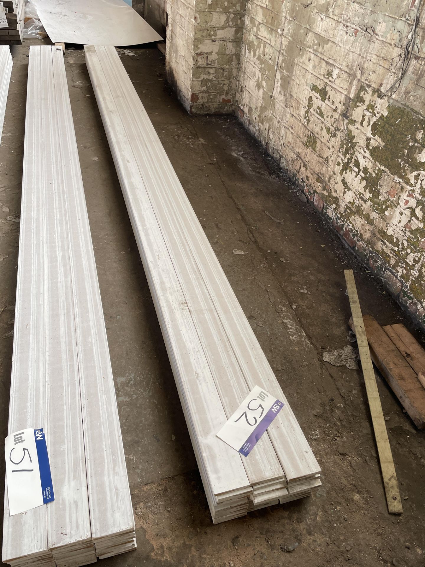 Approx. 30 Lengths MDF Round Top Skirting, 92mm x 18mm x 4.4m Please read the following important