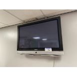 Samsung Flat Screen Television, with wall bracket (no remote control) Please read the following