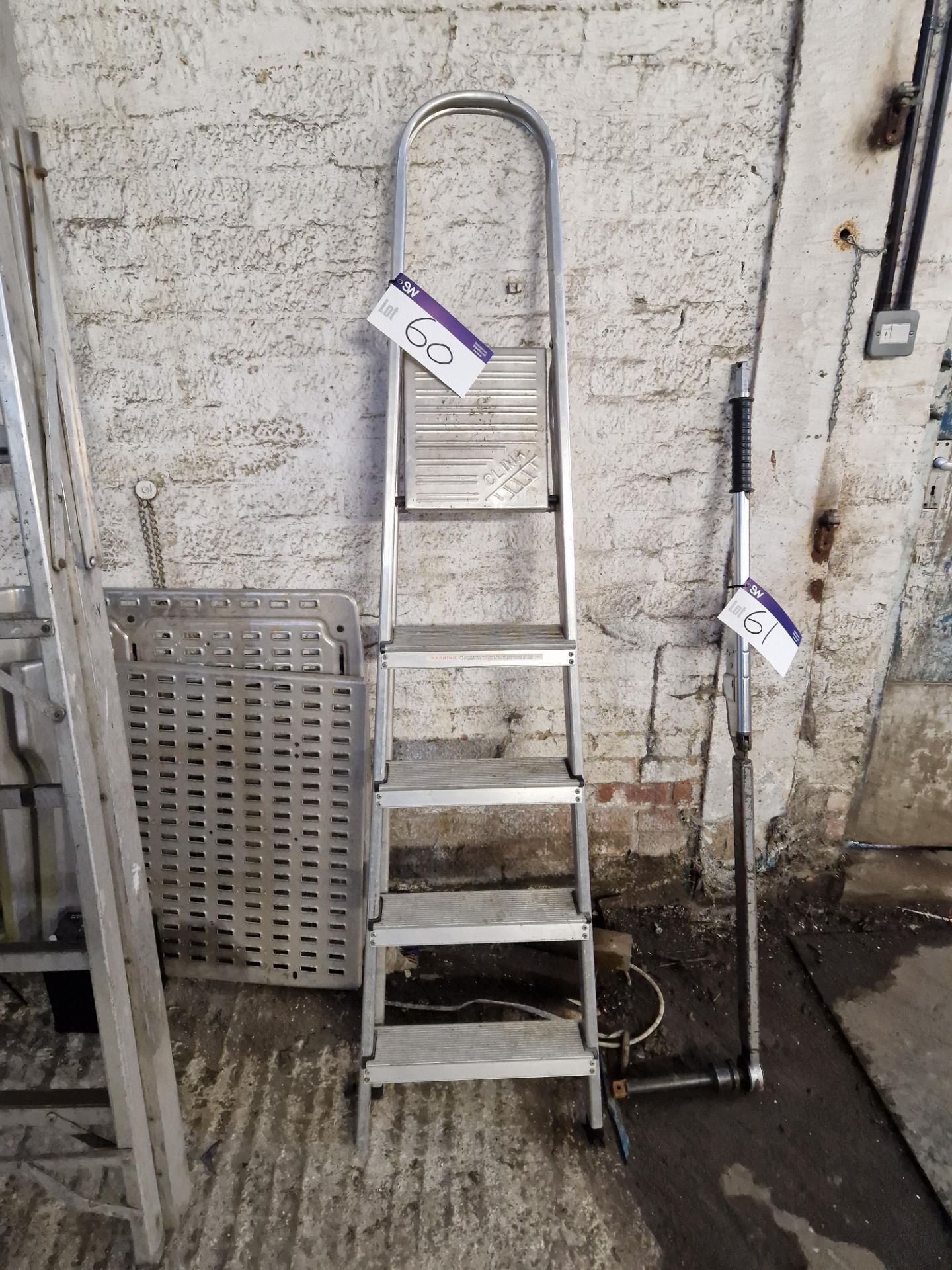 Five Rise Aluminium Step Ladder Please read the following important notes:- ***Overseas buyers - All