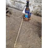 6 Tonne Hydraulic Jack Please read the following important notes:- ***Overseas buyers - All lots are