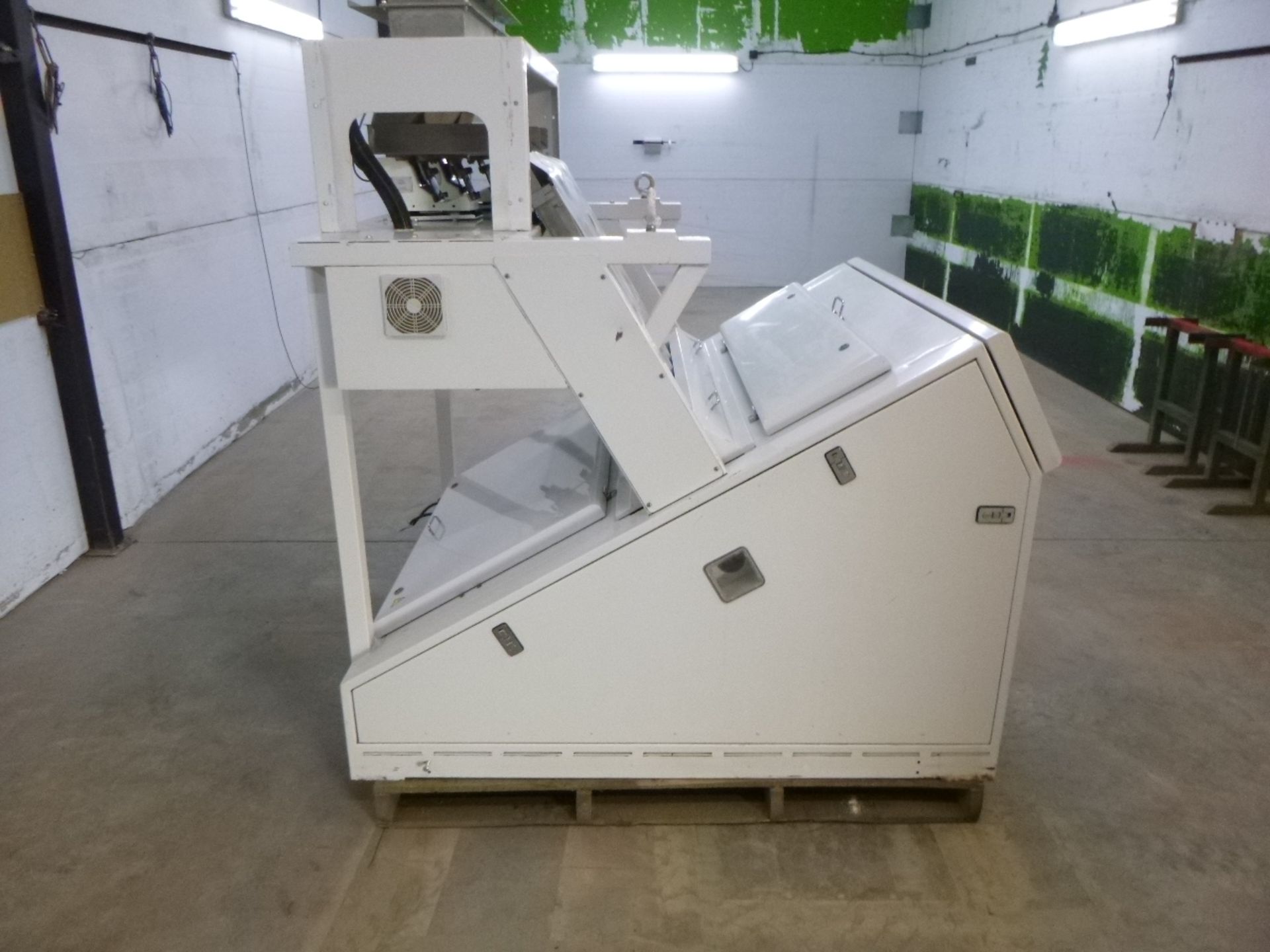 Satake REZS2500AIS Colour Sorter, year of manufacture 2017, 1kW, 200-240V, 4-6tph on wheat ( - Image 3 of 14