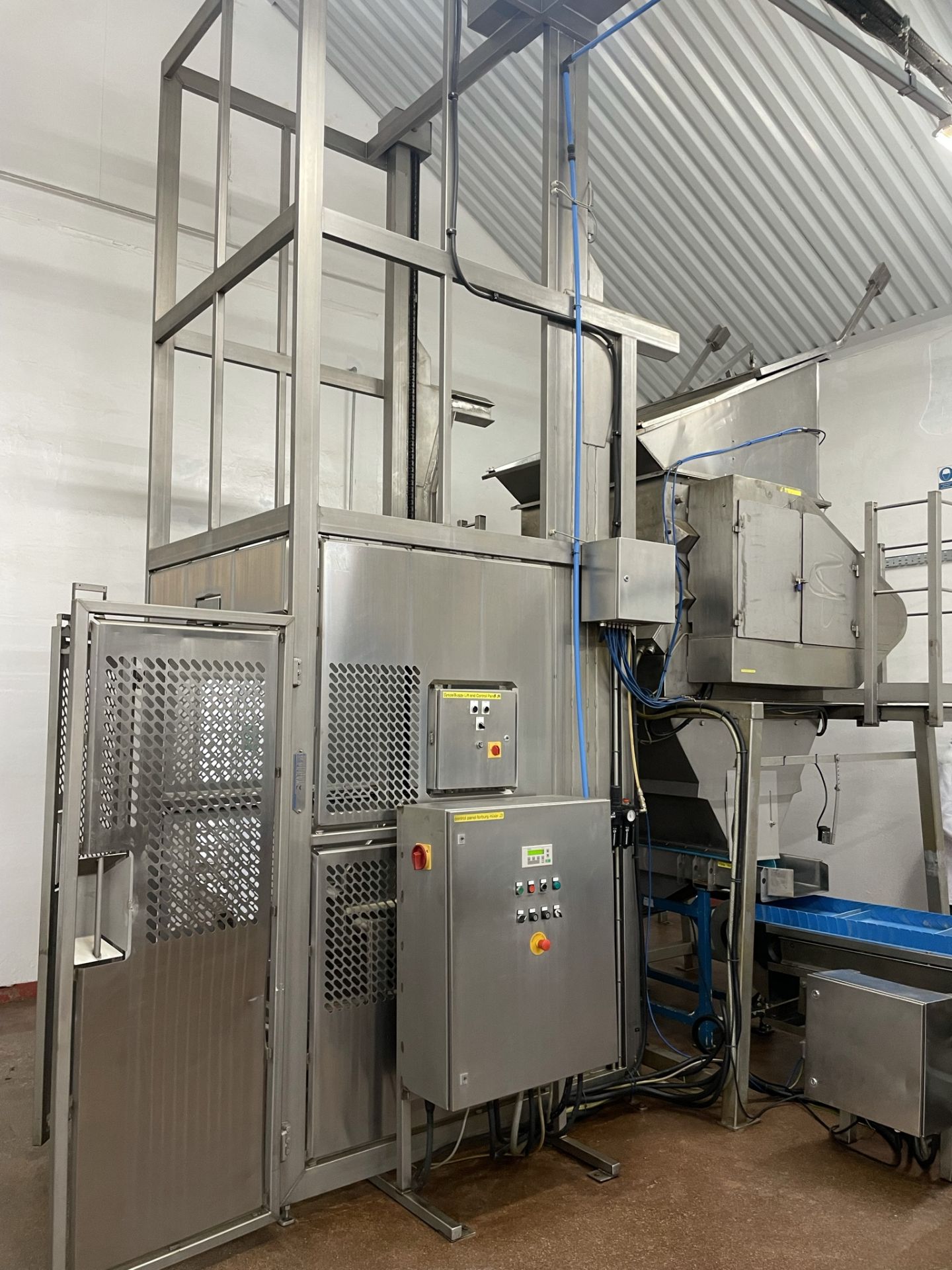 MUESLI/ CEREAL MIXING LINE, comprising Syspal Caged Buggy/ Tote Bin Lifter, feeding into Forberg - Image 2 of 32