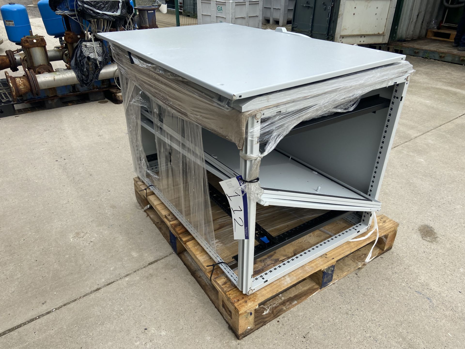 Rittal Server Cabinet (no key) , lot located in Bretherton, Lancashire, lot loaded free of charge - Image 3 of 3
