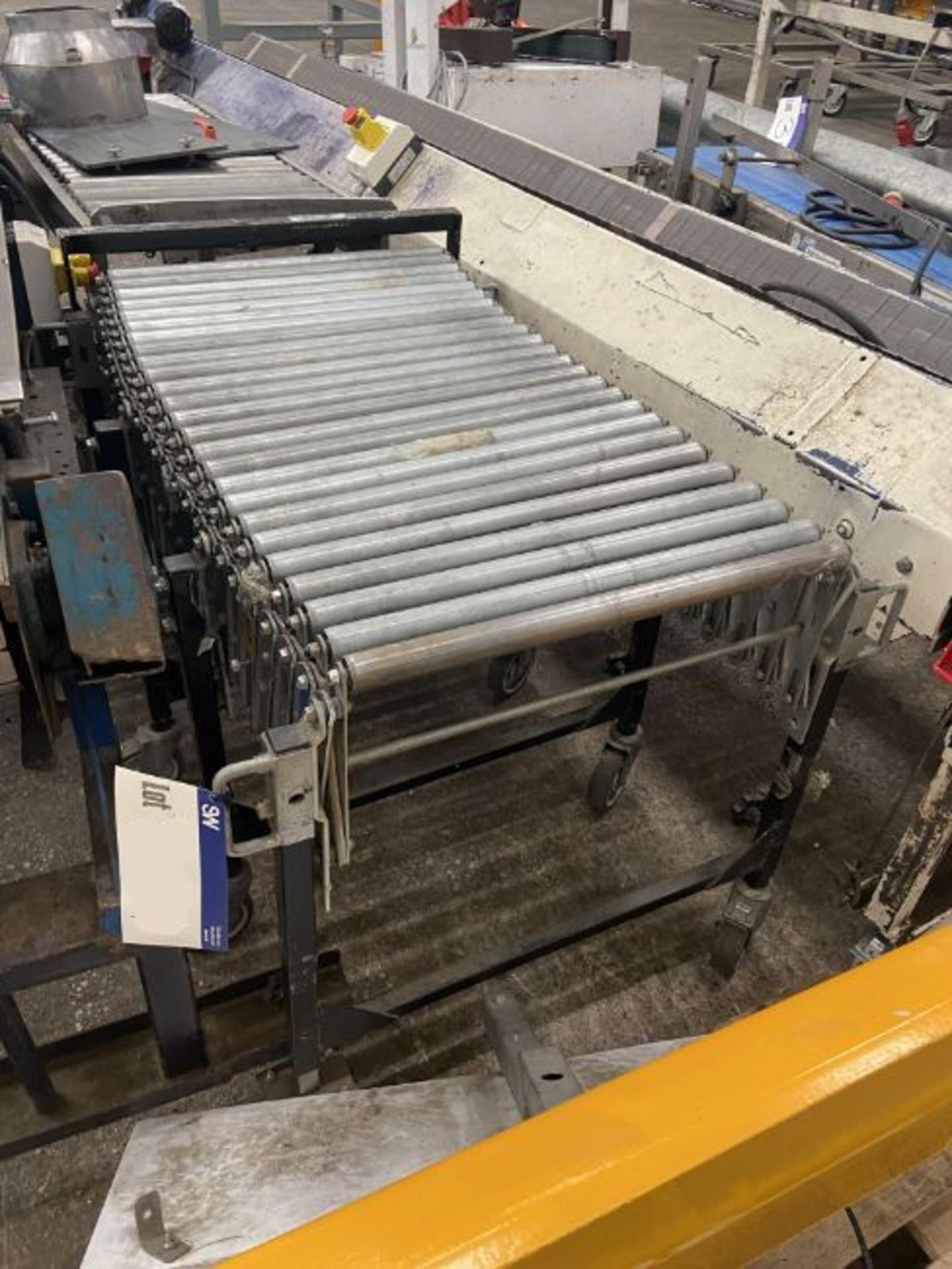 Bestflex Mobile Extending Roller Conveyor, approx. 600mm wide on rolls, Lot located Bretherton, - Image 4 of 4