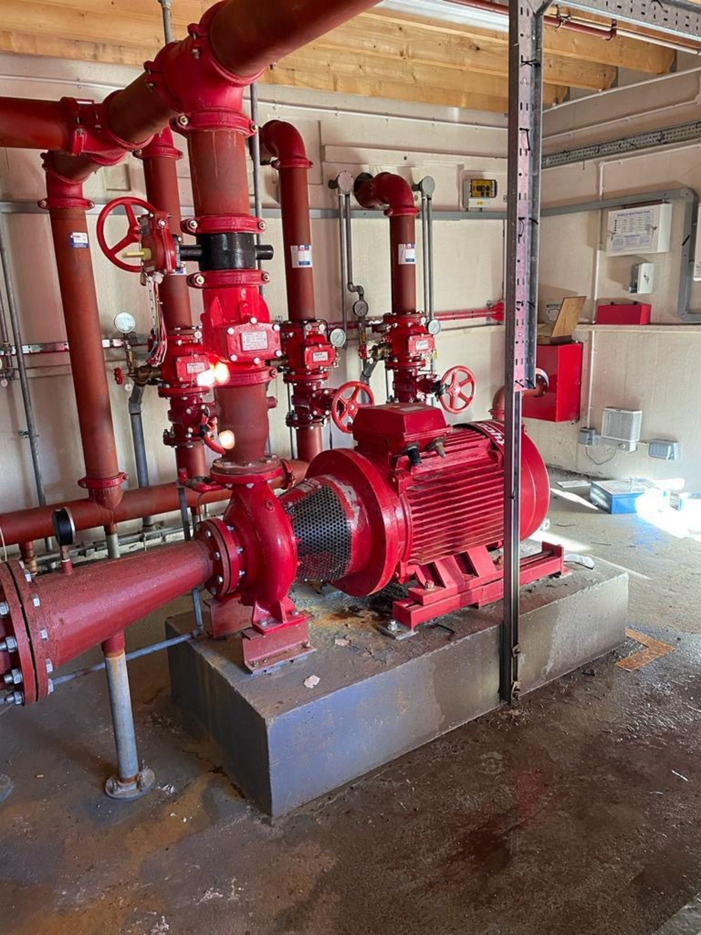 Tyco Clarke Grundfos DIESEL ENGINE EMERGENCY STANDBY FIRE PUMP, 125 hours at time of listing, fitted - Image 2 of 10