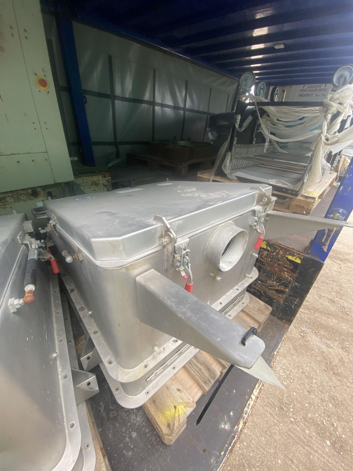 Stainless Steel Manual Mixing Hopper, approx. 1.3m x 800mm, lot located in Bretherton, Lancashire, - Bild 2 aus 2