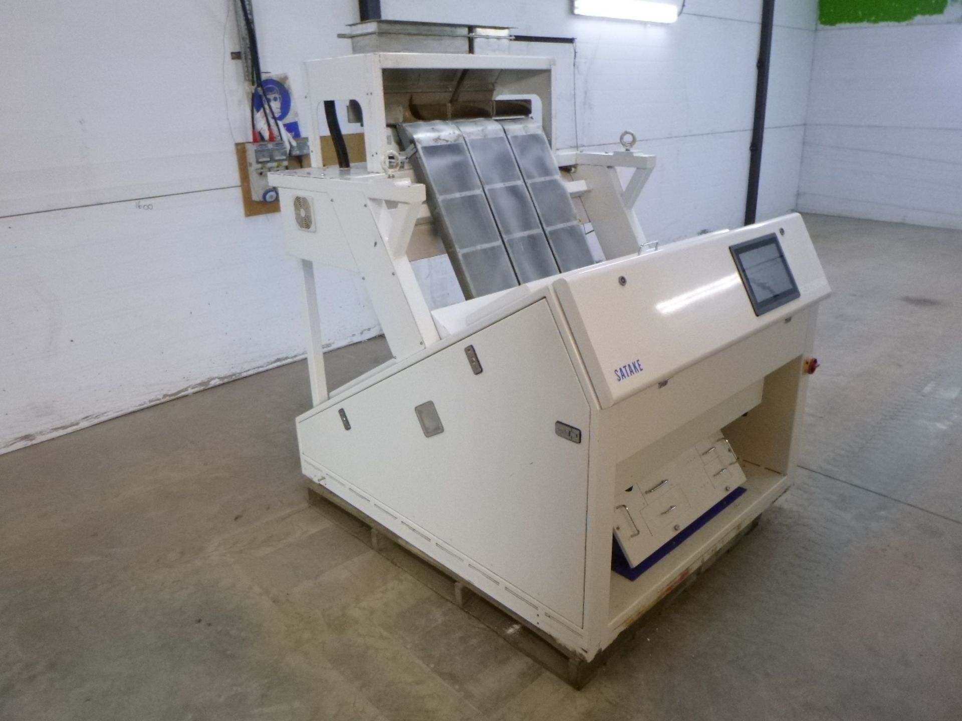 Satake REZS2500AIS Colour Sorter, year of manufacture 2017, 1kW, 200-240V, 4-6tph on wheat ( - Image 2 of 14