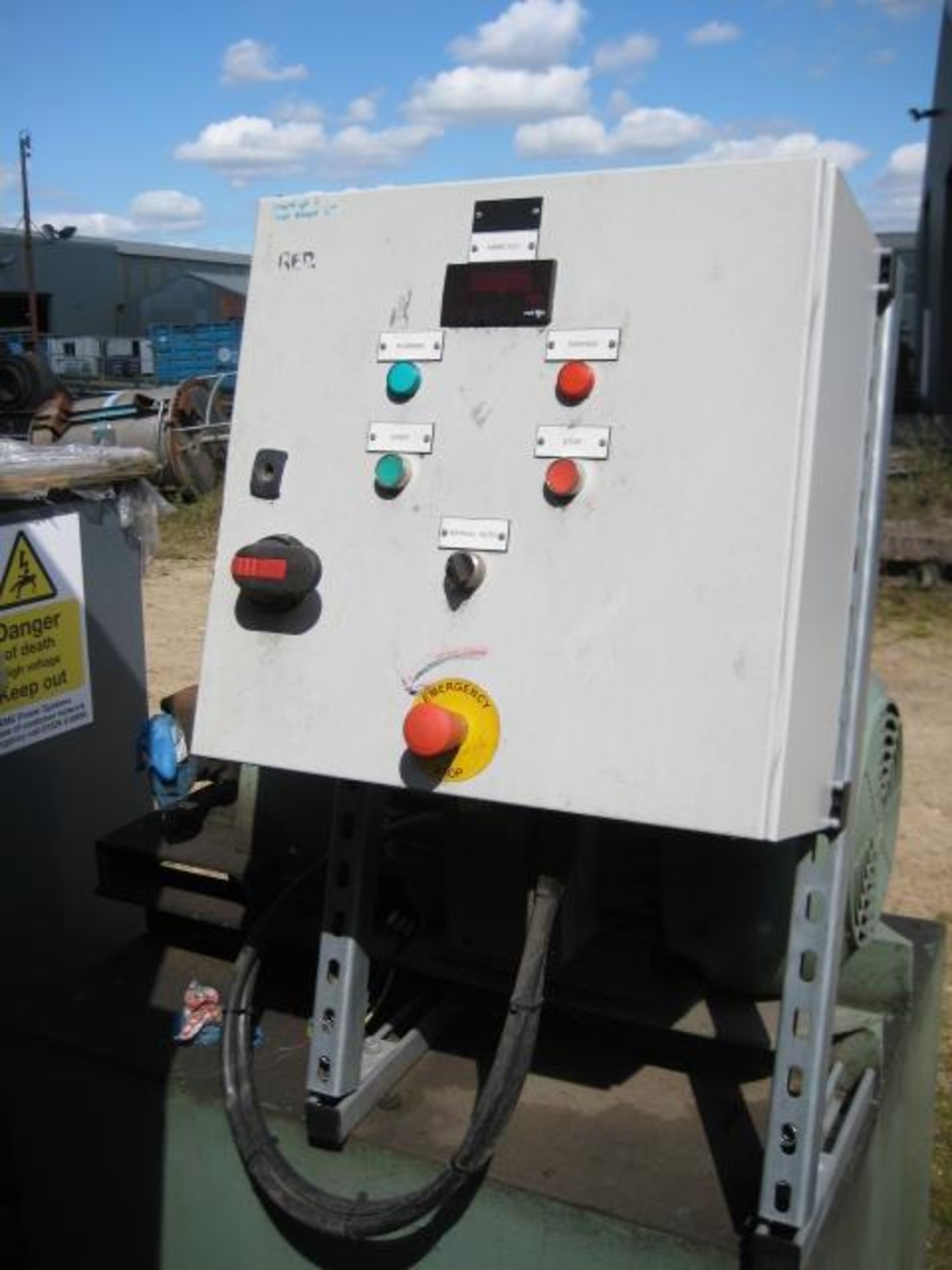 Vickers 25V21A Hydraulic Pump, loading free of charge - yes, lot located at Navenby, Lincolnshire - Image 2 of 3