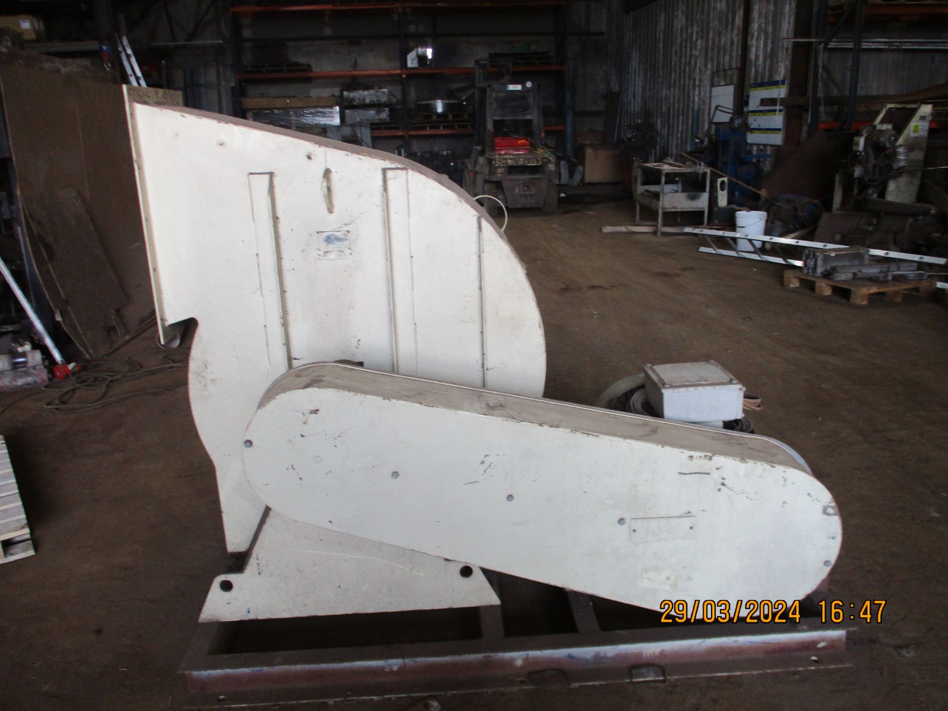 Grain Drying Fan, with 37kW electric motor, approx. 650mm dia. inlet, 655mm x 420mm outlet, - Image 3 of 4