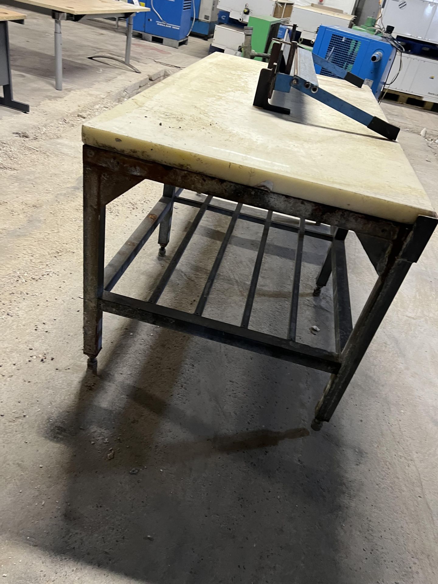 Heavy Duty Table, with plastic cutting board top, approx. 1.85m x 0.9m x 0.9m high, lift out - Bild 2 aus 3