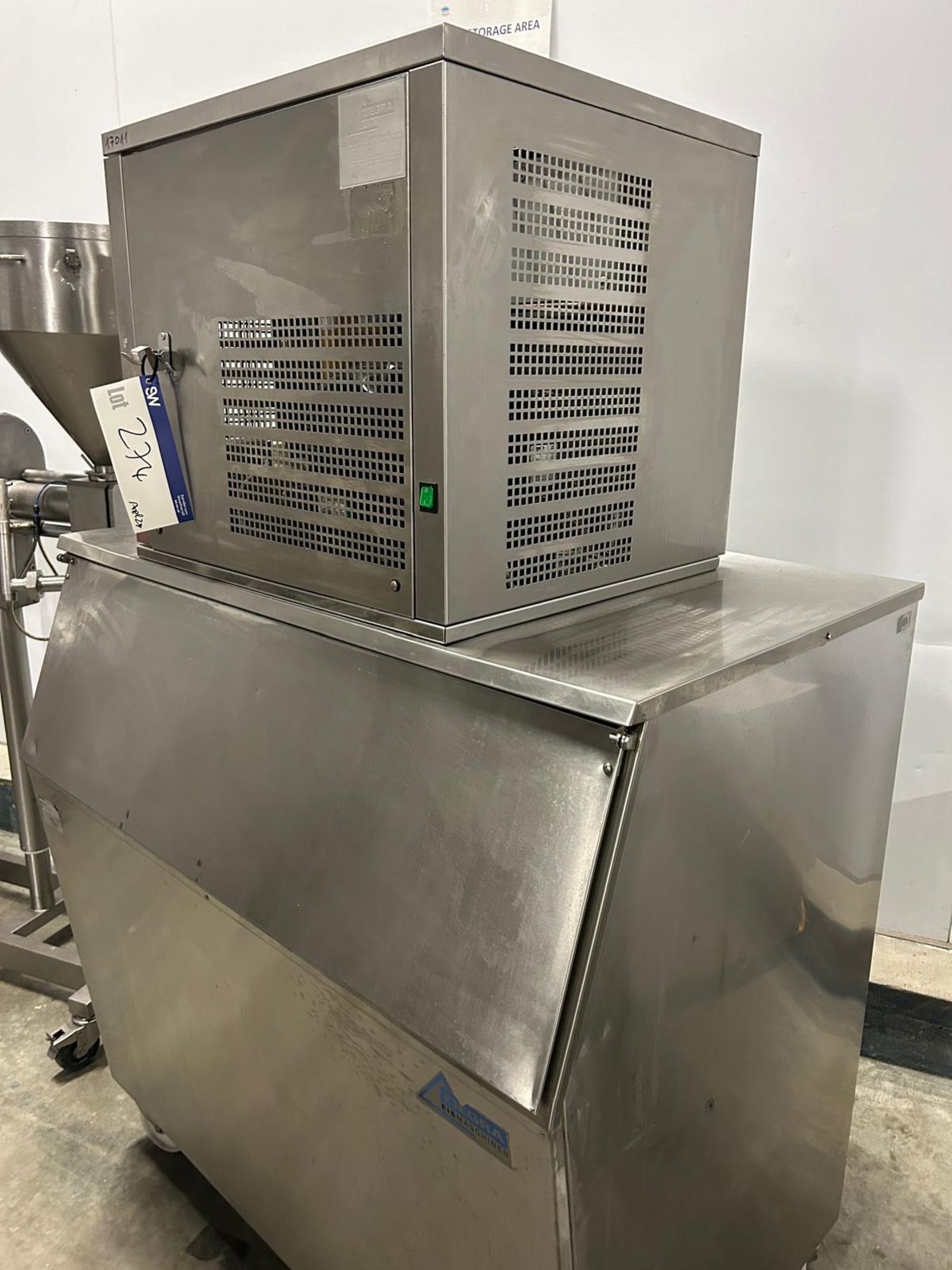 Ziegra Ice Machine, with Follett storage bin below, approx. 1.2m x 0.9m x 1.9m high, lift out charge - Bild 2 aus 16