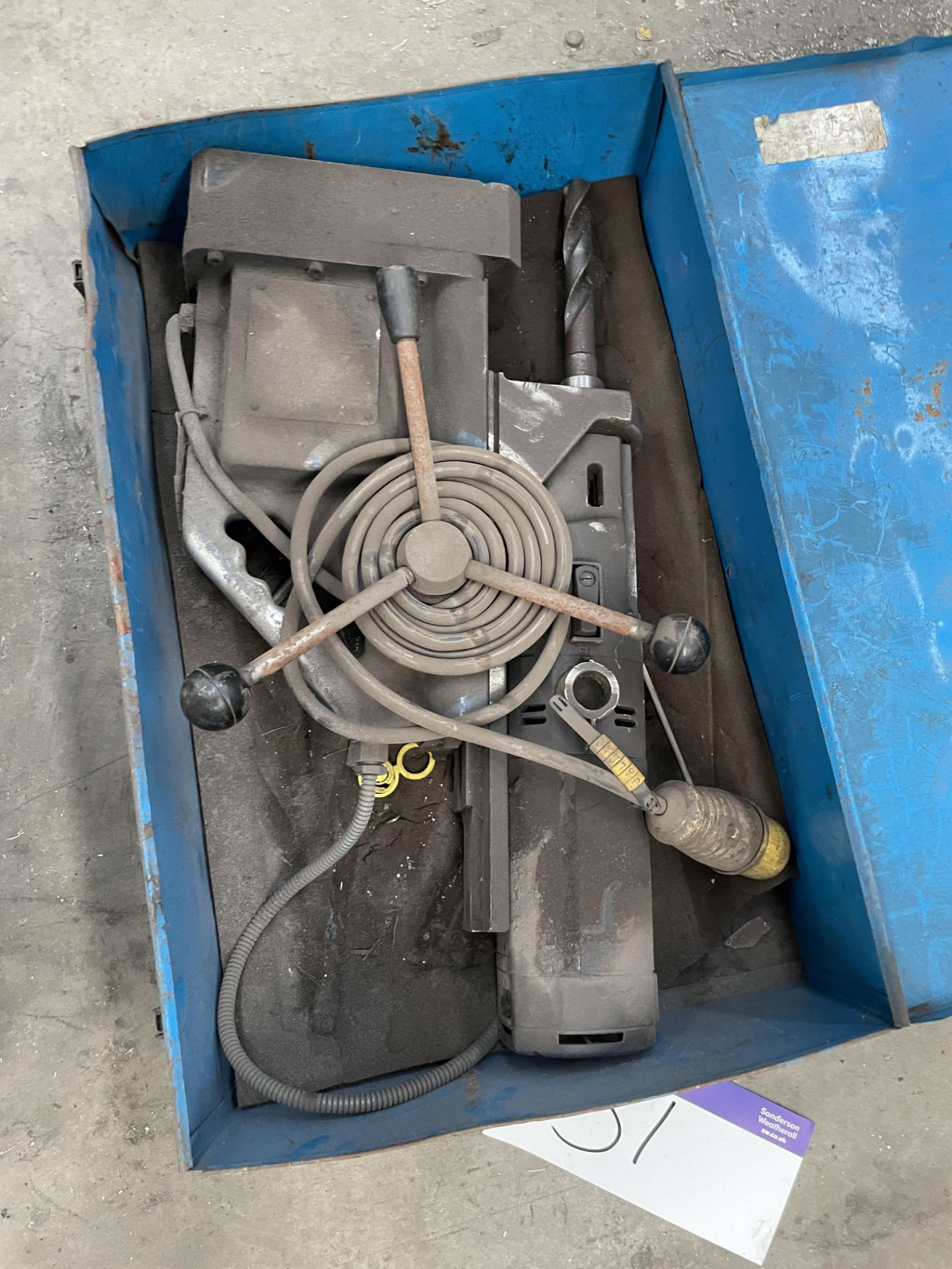 Magnetic Drill Stand, with drill, 110V and case, lot located at Ocean Raw Ltd & Jalna Construction - Bild 2 aus 2