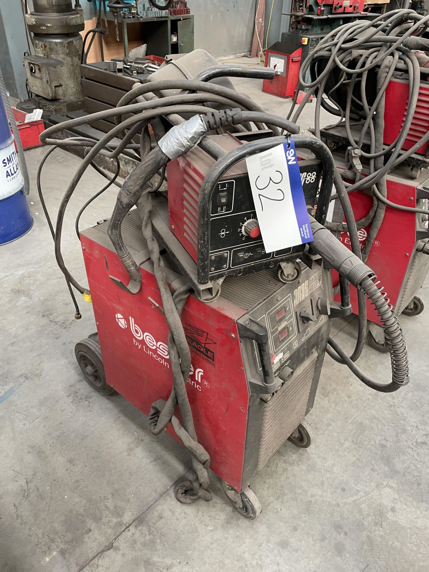 Lincoln Electric BESTER STER401 MIG WELDING SET, serial no. P1060801221, lot located at Ocean Raw