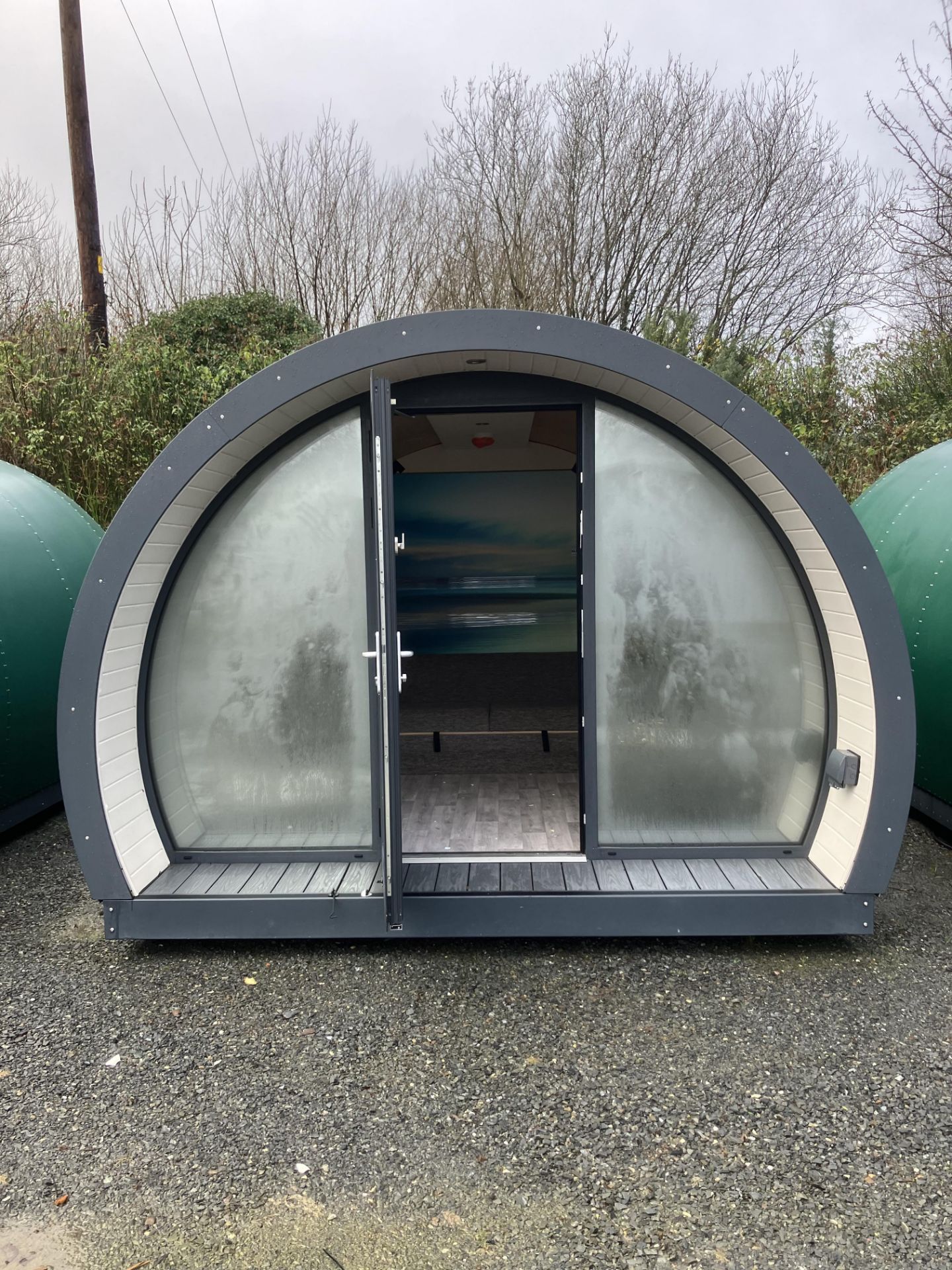 MODERN GLAMPING POD (2022) approx. 6.5m x 3.5m x 2.75m high, powder coated aluminium profile