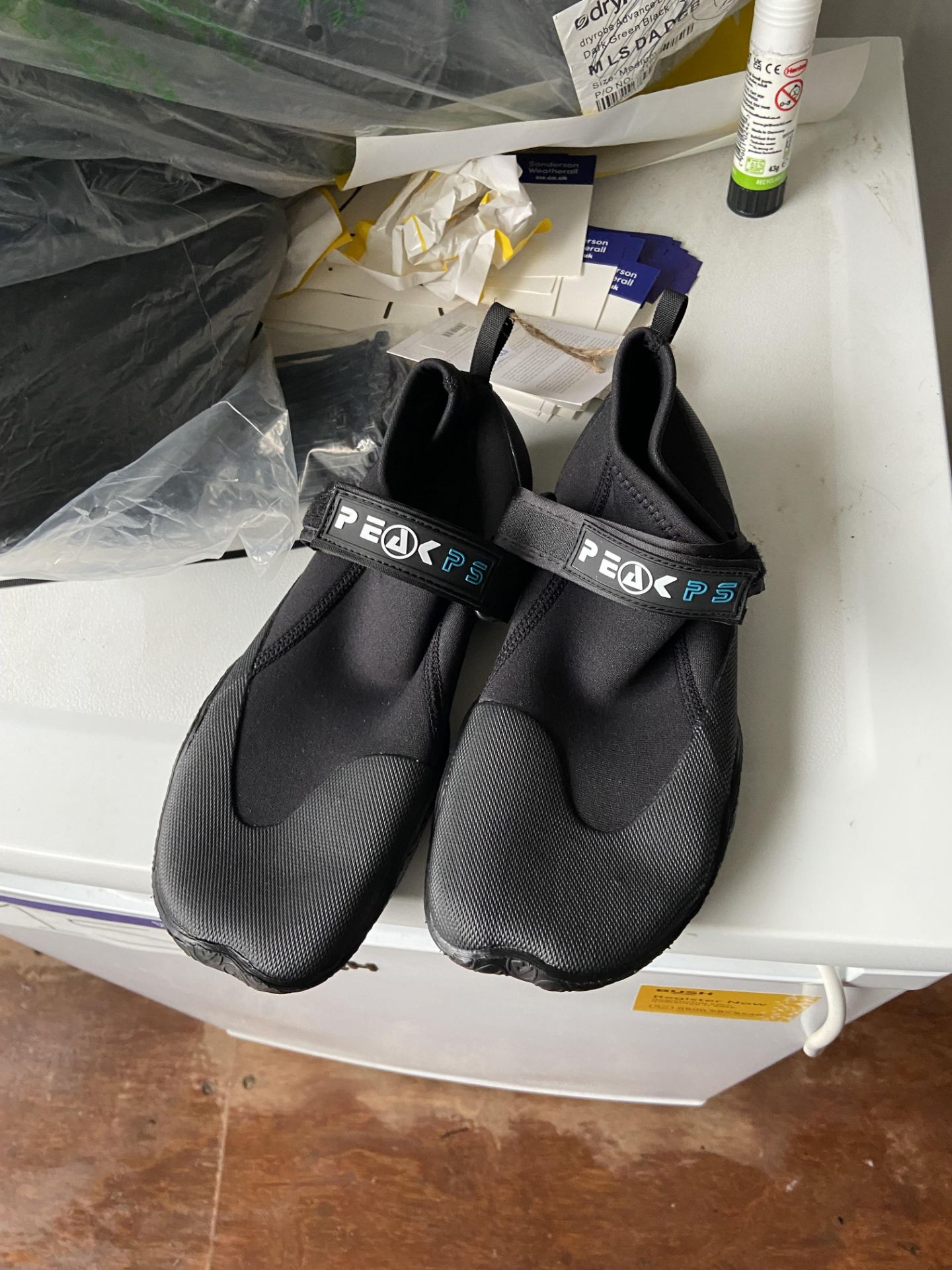 Approx. 14 Pairs of Peak Wet/ Water Shoes, as set out in plastic bag Please read the following - Image 2 of 3