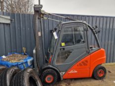 Linde H25 2.5 tonne diesel Forklift Truck with Enclosed Cab, Serial No. H2X392C00491, Year of