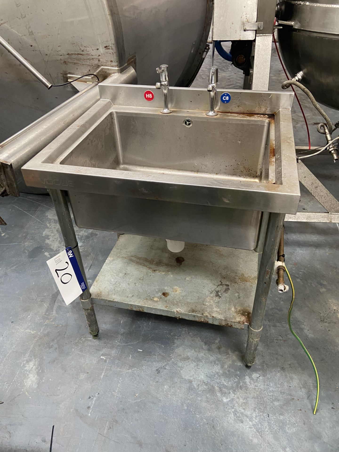 Stainless Steel Sink, approx. 750mm x 600mm, with stand Please read the following important