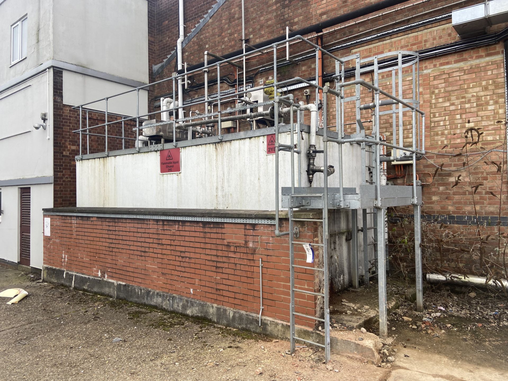 WELDED STAINLESS STEEL ETHANOL STORAGE TANK, approx. 6m x 2.3m x approx. 2.3m deep, with - Image 2 of 4