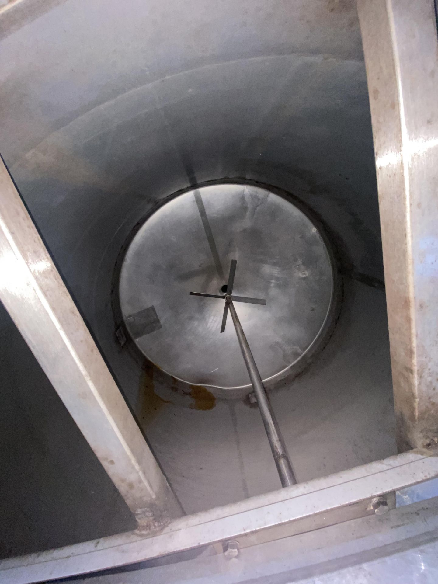 STAINLESS STEEL MIXING VESSEL, approx. 1.7m dia. x 2m deep, with loadcells as fitted, vertical - Image 2 of 7