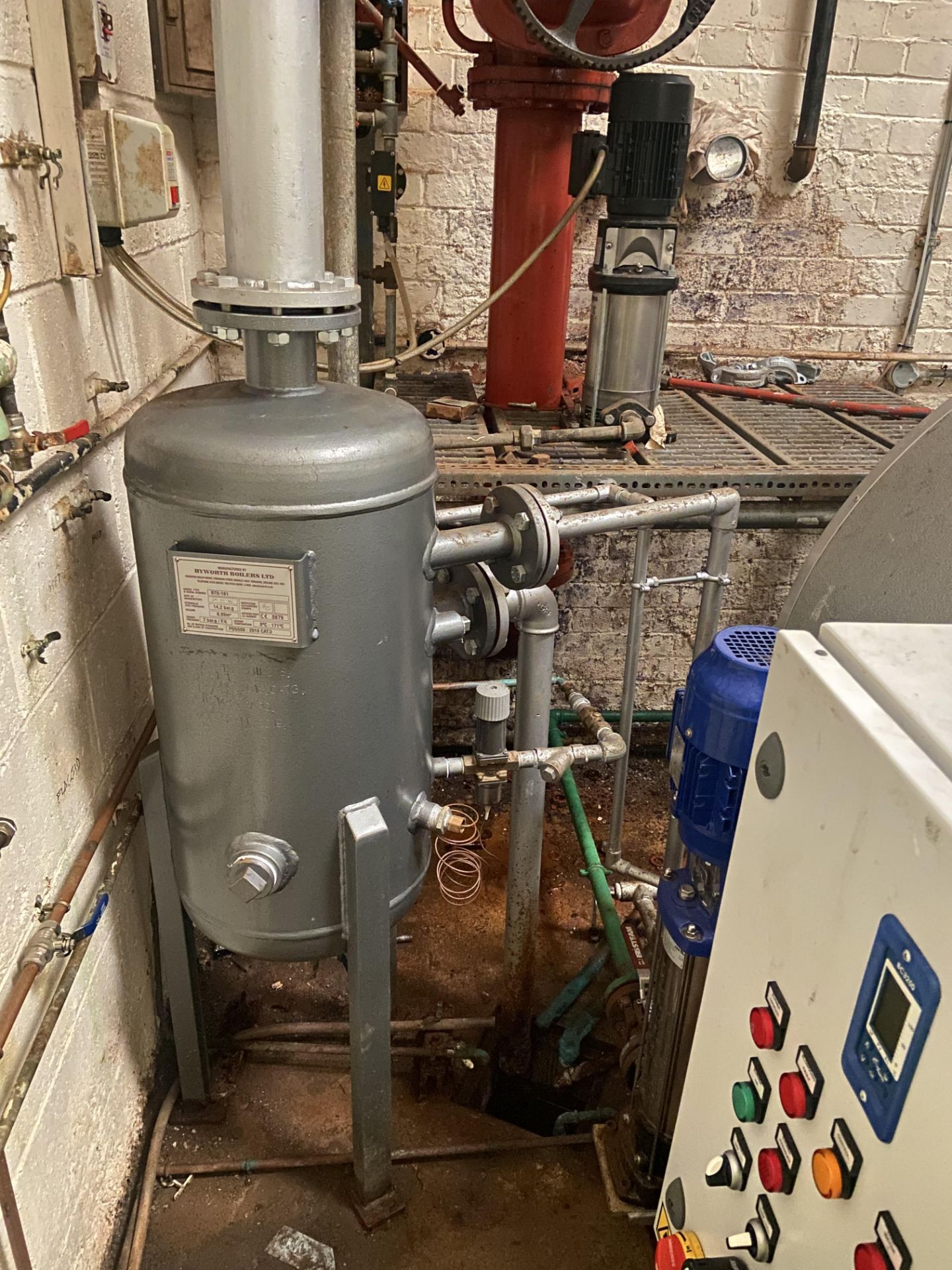 Byworth MX500-116 500kg/hr (F&A 100°C) GAS FIRED STEAM BOILER, serial no. MX500-116, date of - Image 6 of 17