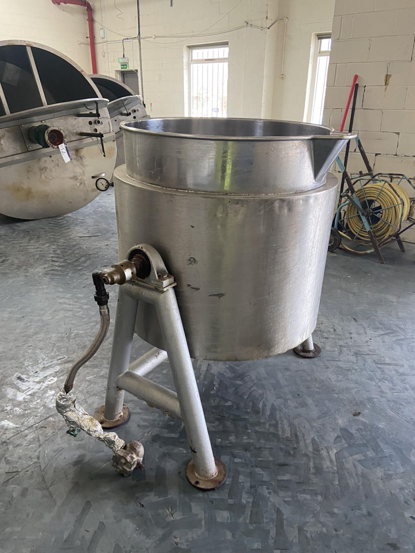 Jacketed Stainless Steel Tipping Tank, 900mm dia. x approx. 900mm deep Please read the following - Image 4 of 5