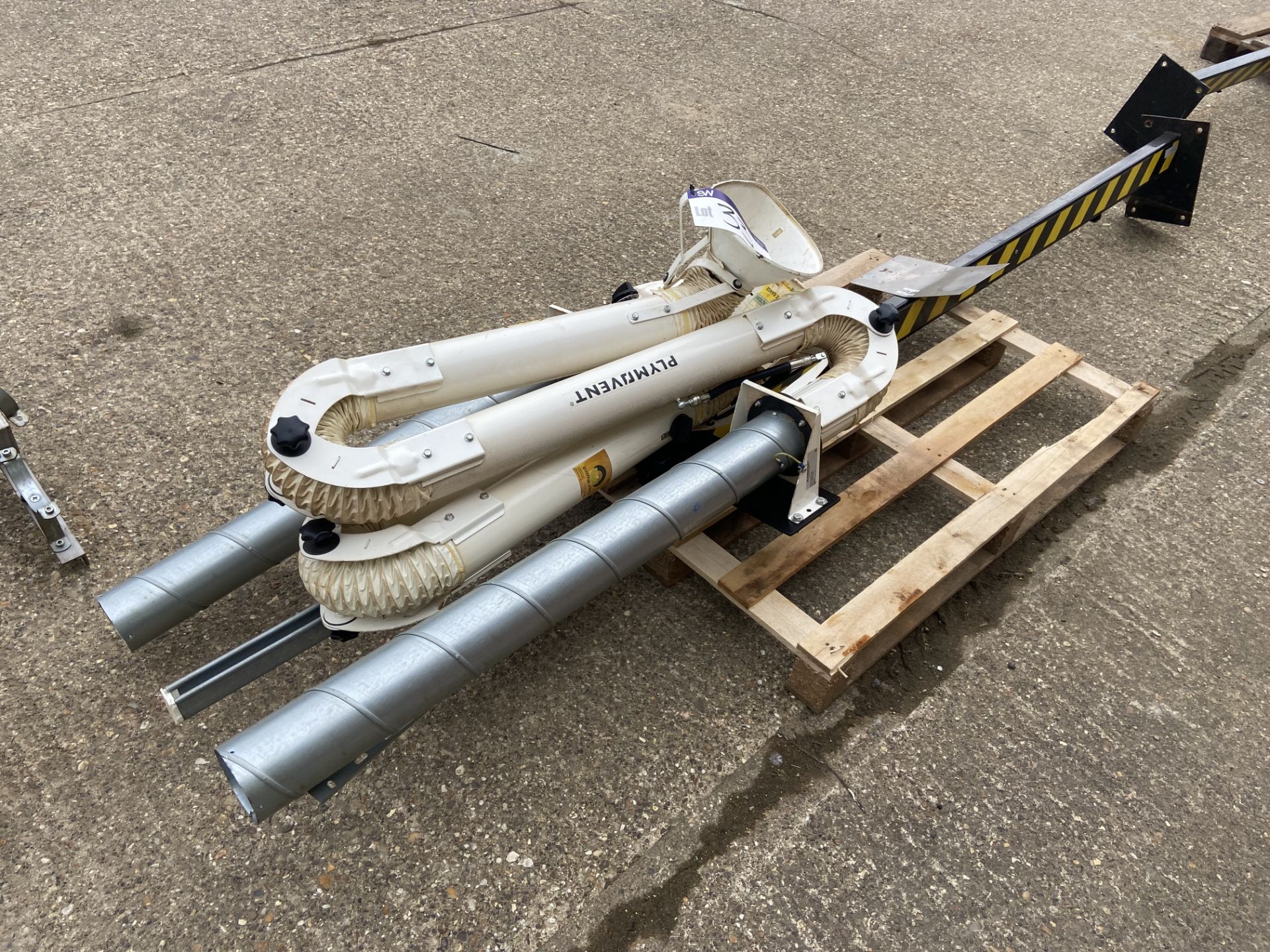 Plymovent Articulated Arm Extraction Equipment, on one pallet Please read the following important - Image 2 of 3
