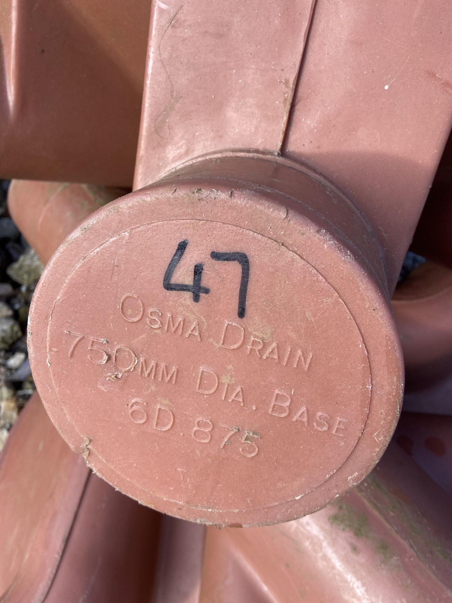 Osma Drain 750mm dia. Base 6D.875 Please read the following important notes:- Free loading will be - Image 2 of 2