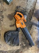 VonHaus 15/012 Portable Electric Leaf Blower, 240V (please note - this lot is NOT subject to VAT