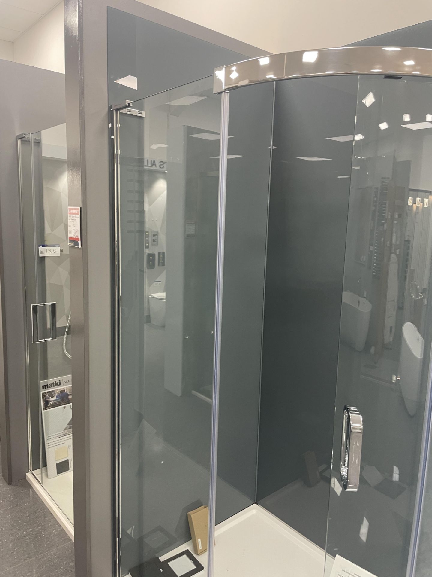Sliding Door Shower Enclosure, approx. 1.2m x 800mm Please read the following important notes:- *** - Image 3 of 3