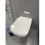 Duravit Toilet Please read the following important notes:- ***Overseas buyers - All lots are sold Ex
